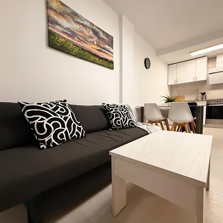Comfortable 1 Bedroom In Appartement