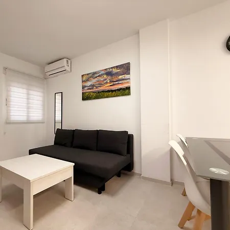 アパート Comfortable 1 Bedroom In トレビエハ