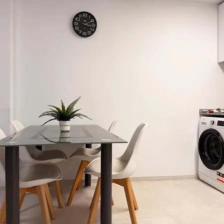 アパート Comfortable 1 Bedroom In