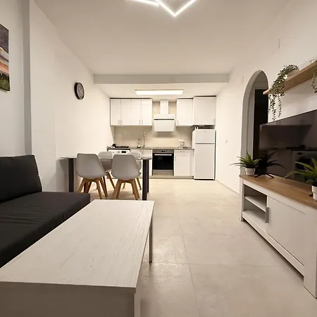 アパート Comfortable 1 Bedroom In *